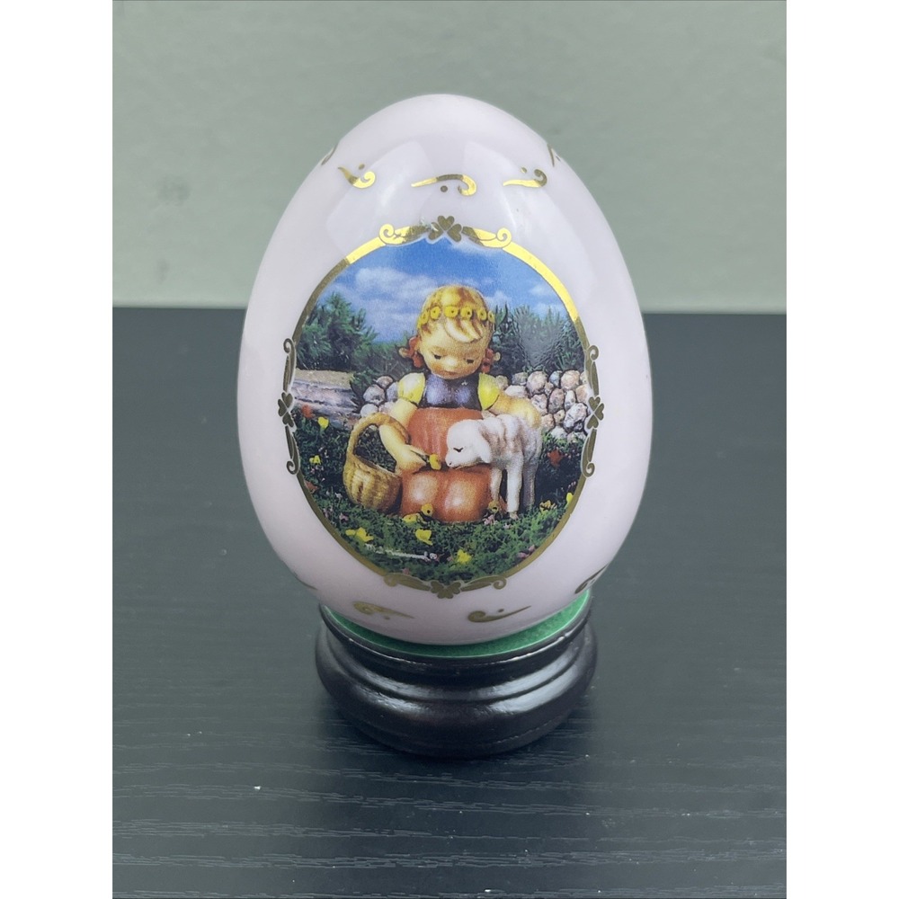 1993 M.J. Hummel "Favorite Pet" Pink Porcelain Egg Danbury Mint Sri Lanka w/ Sta